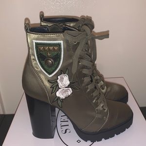 Gently Worn Combat Boot!